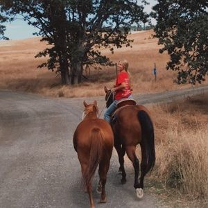 Meet your Posher, Ella